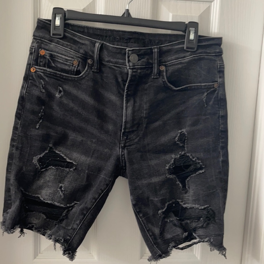American Eagle ripped boardwalk shorts
